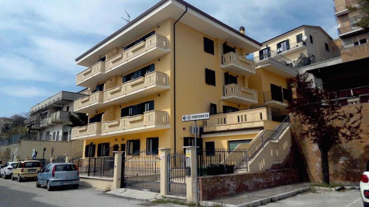 Verde Mare "Appartamenti Per Vacanze" Tortoreto Dış mekan fotoğraf